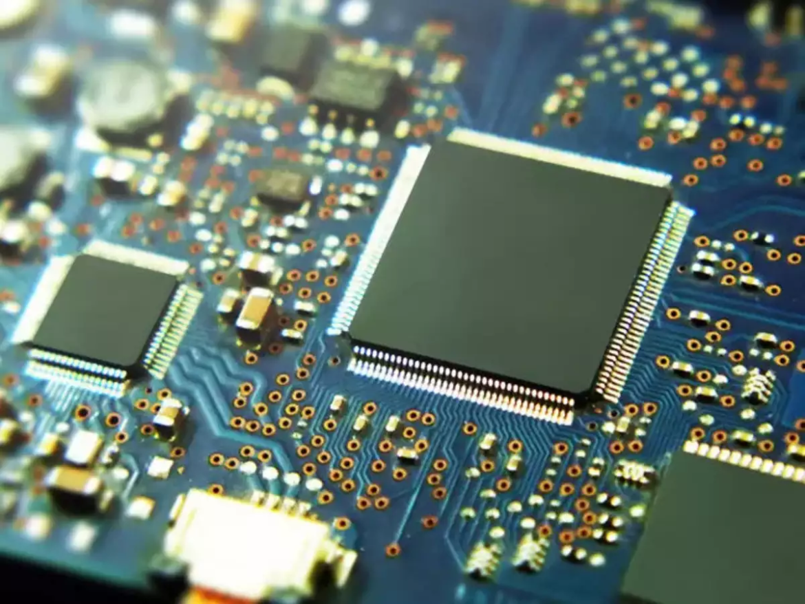 Samsung To Invest More Capital In Chip Manufacturing To Increase Production Of Chips